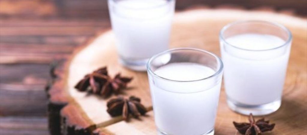 Έχετε αναρωτηθεί; – Γιατί τα ηδύποτα με γλυκάνισο γίνονται λευκά όταν αραιώνονται με νερό;