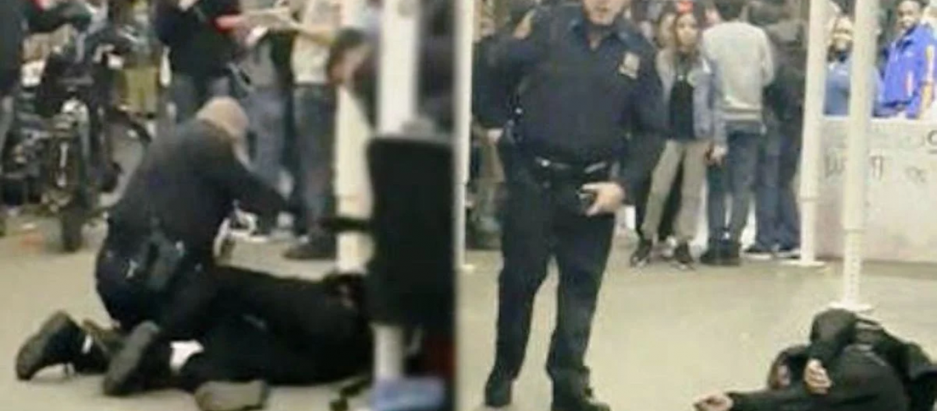 Νέα Υόρκη: Αστυνομικός «σαπίζει» στο ξύλο άστεγο, αφήνοντάς τον αναίσθητο! (βίντεο)