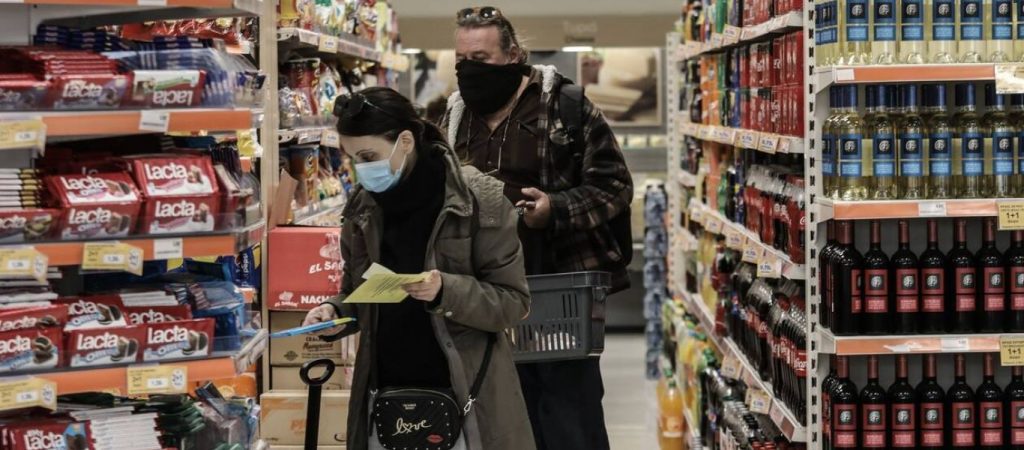 «Με test και στα σούπερ μάρκετ οι ανεμβολίαστοι» απαιτεί ο πρόεδρος ΓΣΕΒΕΕ: Η οικονομία διαλύεται και η Ελλάδα διχάζεται