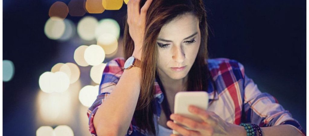 Τελικά τι ισχύει; – Η κατάθλιψη αυξάνει τον χρόνο χρήσης των social media ή το αντίστροφο;