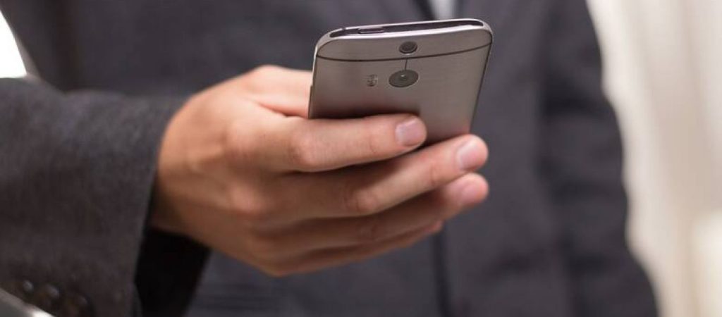 Να τι πρέπει να κάνεις για να ηρεμήσεις ένα άτομο μέσω μηνυμάτων