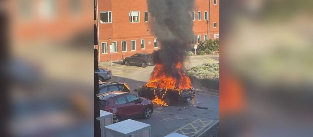 Λίβερπουλ: Ήρωας οδηγός ταξί έσωσε γυναίκες και παιδιά – Κλείδωσε βομβίστρια αυτοκτονίας στο αυτοκίνητο!