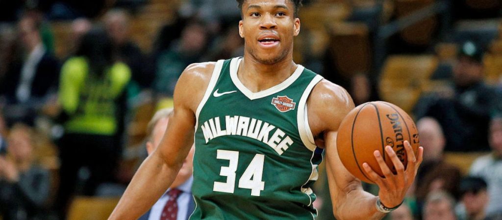 Γιάννης Αντετοκούνμπο: Αθλητής της χρονιάς σε αμερικανικό περιοδικό