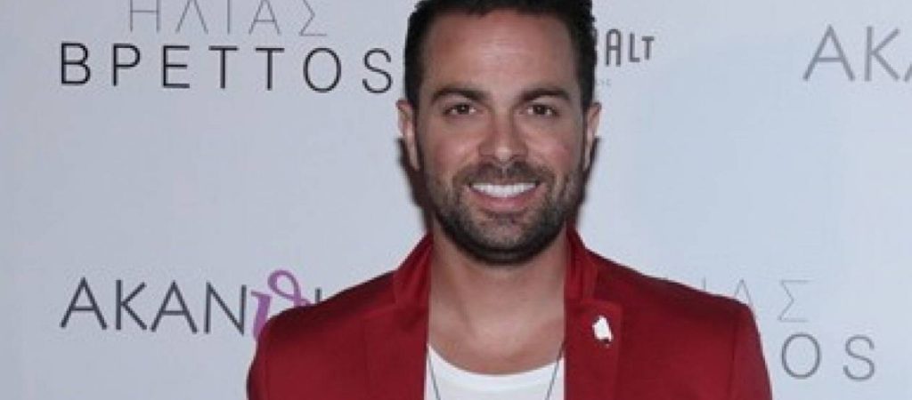 Ηλίας Βρεττός: «Πελάτης μου έβαλε αιχμηρό αντικείμενο στην κοιλιά επειδή δεν είπα το τραγούδι που μου ζήτησε»