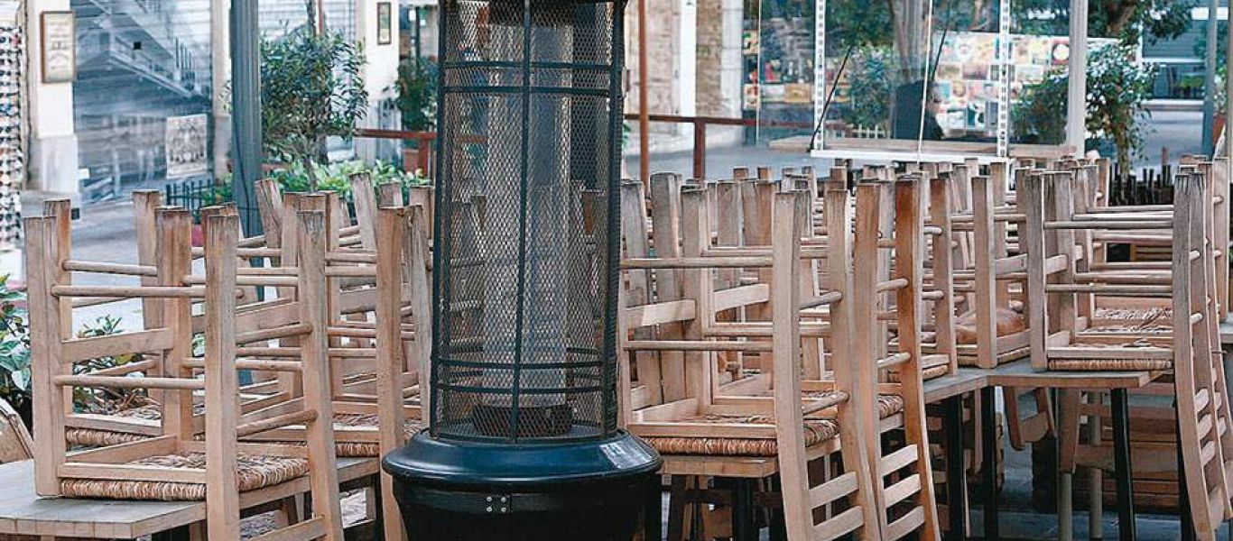 «Νέκρωσε» σήμερα η μεγαλύτερη βιομηχανία της Ελλάδας: Κατέβασε ρολά η εστίαση – Οργή κατά της κυβέρνησης