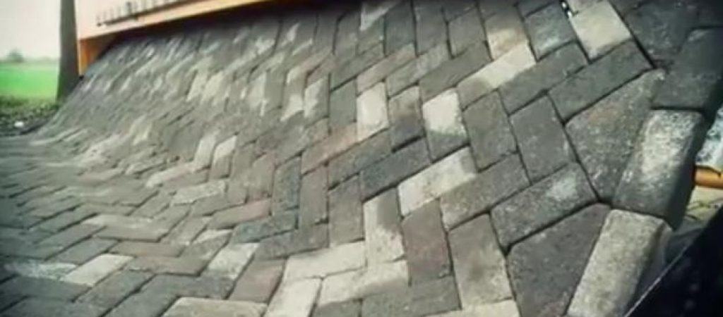 Το «μαγικό» μηχάνημα που… «τυπώνει δρόμους» – Κατασκευάζει περίπου 400 μέτρα δρόμου σε μόλις 2,5 μέρες (βίντεο)