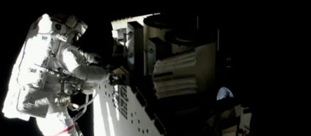 «Βολές» ΗΠΑ κατά Ρωσίας για τα διαστημικά συντρίμμια που έθεσαν σε κίνδυνο το πλήρωμα του ISS