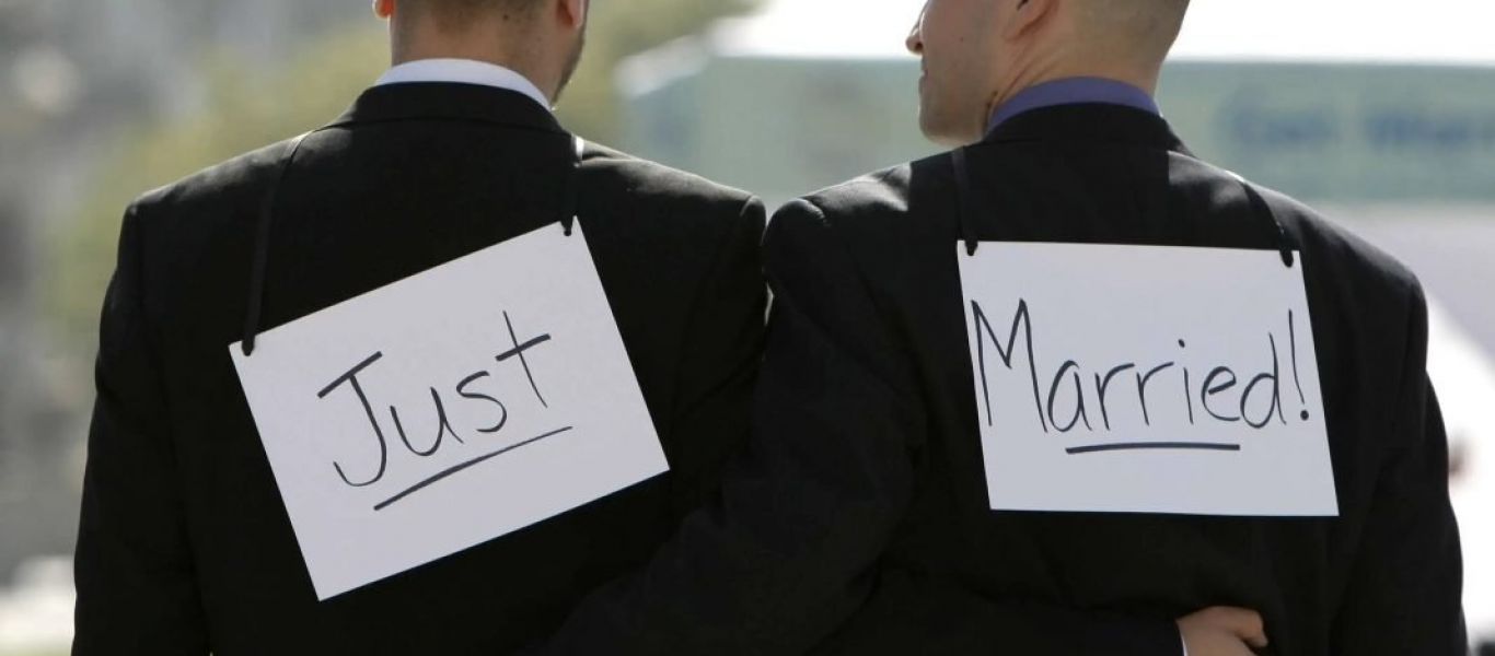 Ελβετία: Από τον Ιούλιο του 2022 ξεκινούν οι γάμοι ομοφυλόφιλων