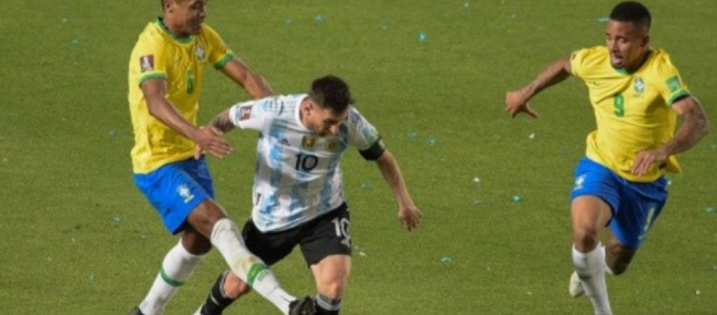 Αργεντινή – Βραζιλία: Τιμωρία για τους διαιτητές που δεν είδαν την αγκωνιά του Οταμέντι