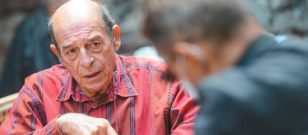 Μανούσος Μανουσάκης: «Μου πρότειναν να κάνω σειρά για έναν έρωτα μεταξύ ενός εμβολιασμένου και μιας ανεμβολίαστης»!