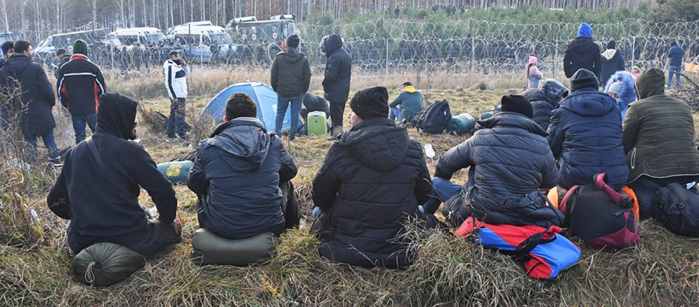 Η ΕΕ μοιράζει 700.000 ευρώ στους παράνομους μετανάστες που «πολιορκούν» τα πολωνικά σύνορα