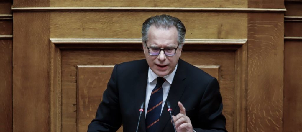 Επίθεση Γ.Κουμουτσάκου σε κυβέρνηση για την πανδημία: «Υπήρξαν λάθη και αδυναμίες»