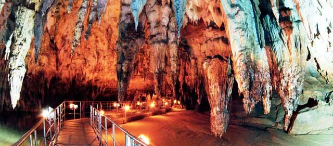 Αξίζει να τα επισκεφθείτε: Αυτά είναι τα πιο όμορφα σπήλαια της Ελλάδας