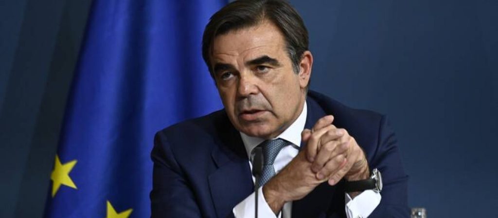 Μαργαρίτης Σχοινάς: Έκλεισε ομιλία του στο Παρίσι στα αρχεία ελληνικά (βίντεο)