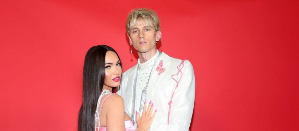 Τους πρόδωσε το Τik-tok – H Μέγκαν Φοξ με τον σύντροφό της σε μπαρ στη Θεσσαλονίκη (φωτό)