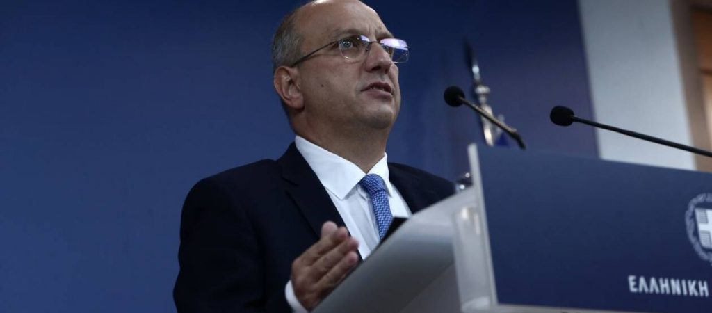 «Δεν θα ξαναγίνει lockdown» λέει ο κυβερνητικός εκρόσωπος Γιάννης Οικονόμου