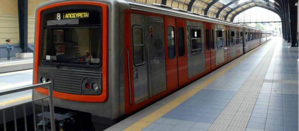 ΣΤΑΣΥ: Τι ανακοίνωσε μετά τον αγώνα ΑΕΚ – Ολυμπιακός – Βανδαλισμοί σε συρμούς του Ηλεκτρικού (φωτό)