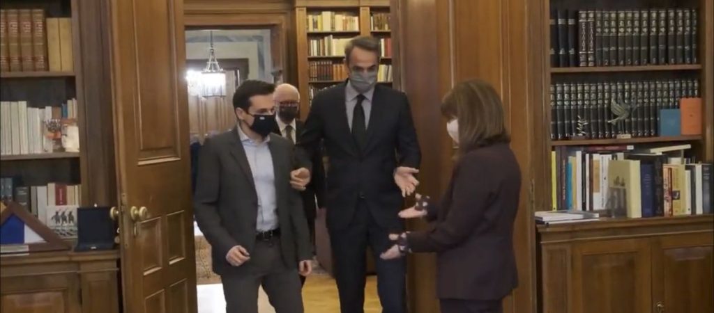 Μια κίνηση του Κ.Μητσοτάκη βάζει «φωτιά»: Φαίνεται να σπρώχνει ΑμεΑ (βίντεο)