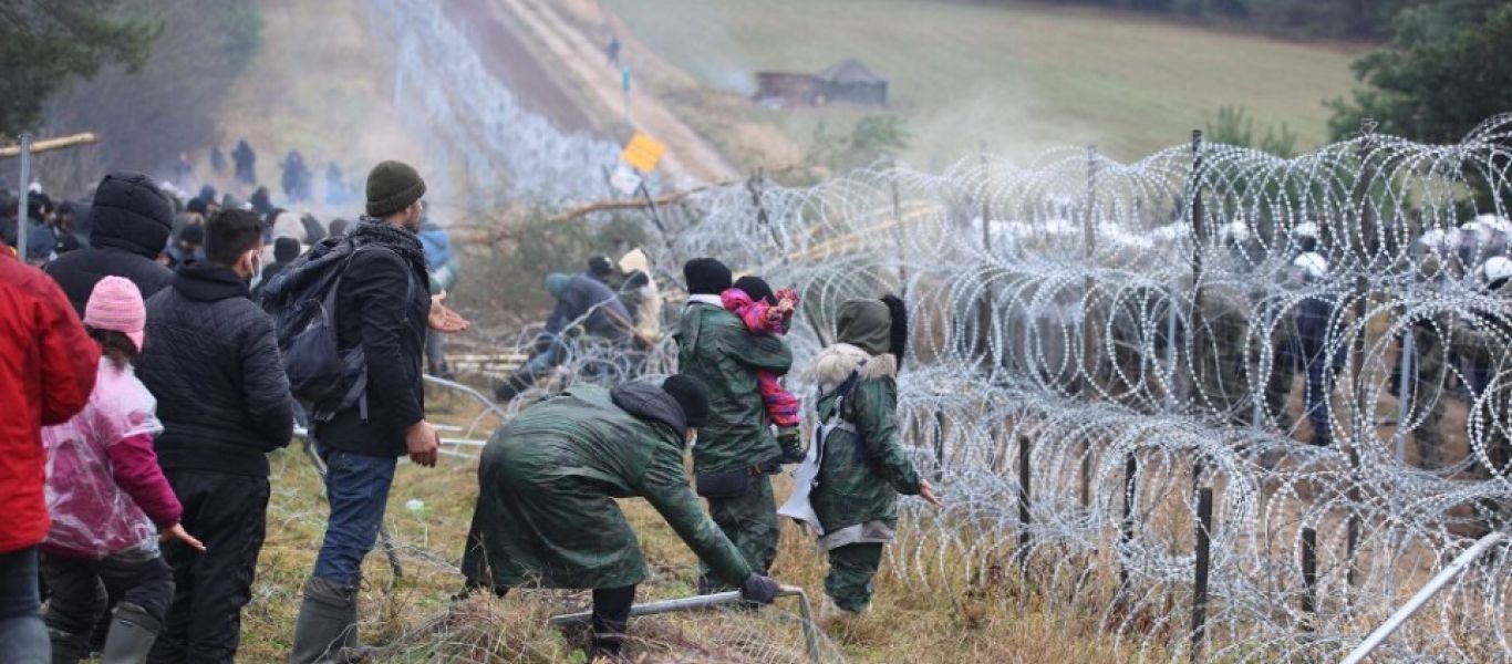 Η Λευκορωσία στέλνει πίσω τους παράνομους μετανάστες που έχουν παγιδευτεί στα σύνορα με την Πολωνία