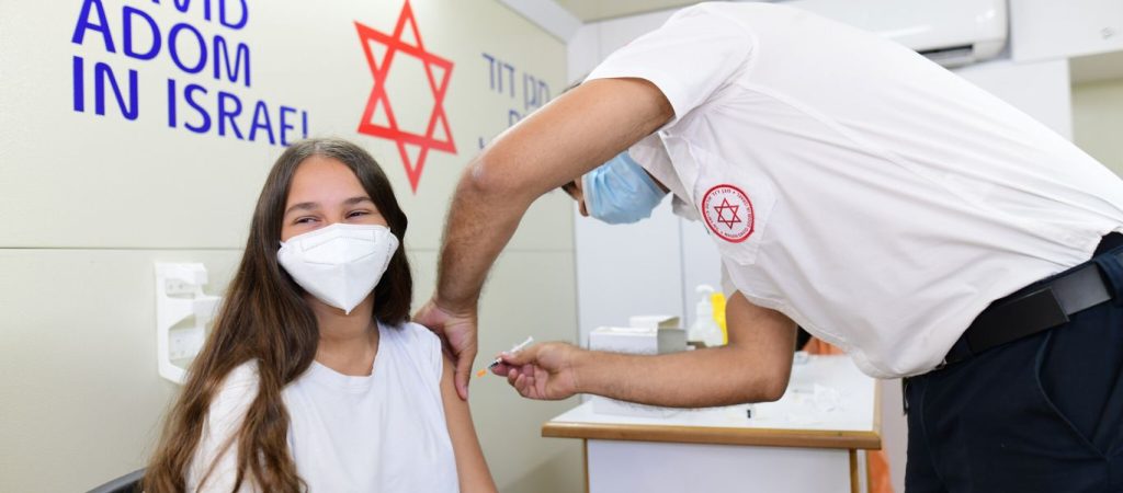 Το Ισραήλ ετοιμάζεται για 4η δόση και lockdown: «Είναι θέμα χρόνου» – Η επιχείρηση «ελευθερία» γίνεται μια αέναη φυλακή