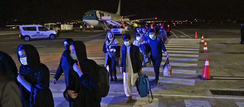 ΑΠΙΣΤΕΥΤΟ: «Με ένα τηλεφώνημα στην… Μαρέβα ήρθαν στην Ελλάδα χιλιάδες Αφγανοί πρόσφυγες» – Τι υποστηρίζει το Politico