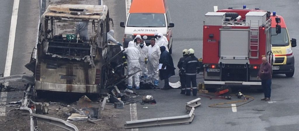 Βουλγαρία: Το λεωφορείο μετέφερε 30.000 κροτίδες – Κάηκαν ζωντανοί σε 3 λεπτά