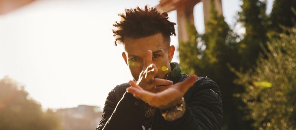 Στο εδώλιο ο τράπερ Thug Slime που μαχαίρωσε πατέρα τριών παιδιών στη Λένορμαν