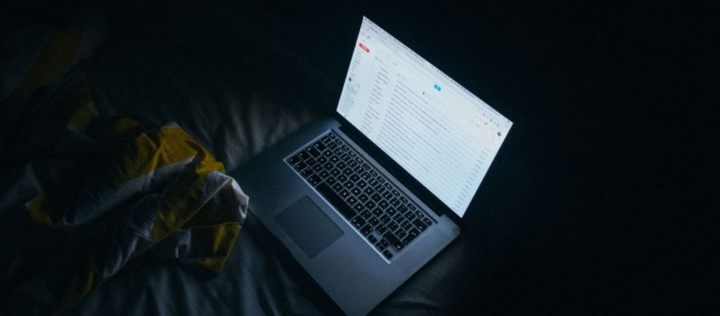 Εσύ τον ξέρεις; – Αυτός είναι ο κανόνας που πρέπει να τηρείς όταν φορτίζεις το λάπτοπ σου