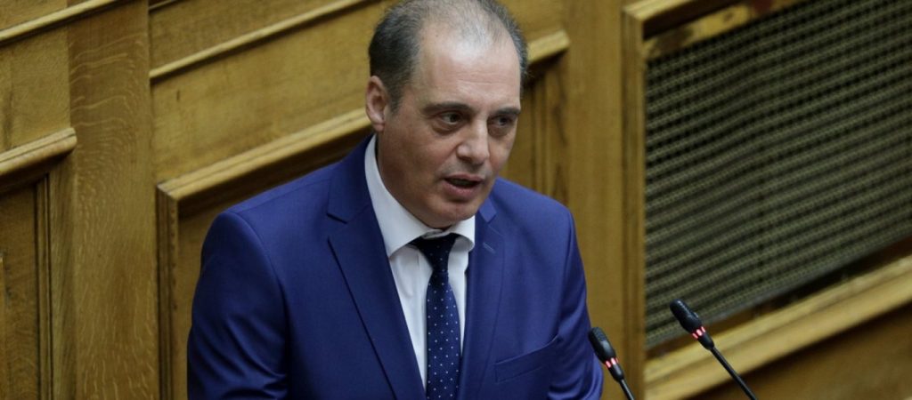 Επιλεκτική ευαισθησία από το ΕΣΡ: Πρόστιμο στον Κ.Βελόπουλο λόγω των απόψεων του για το μεταναστευτικό