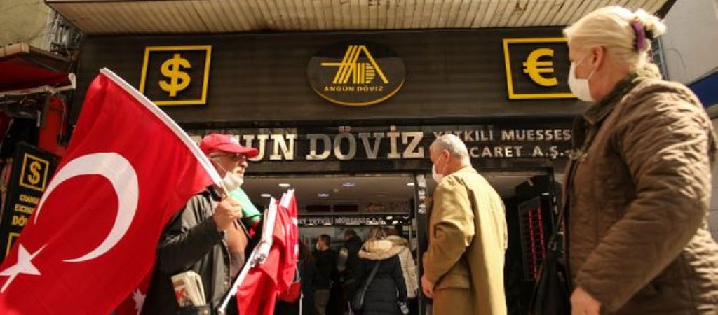 Στον δικό τους κόσμο οι κυβερνητικοί βουλευτές στην Τουρκία: «Δεν υπάρχει φτώχεια στη χώρα αλλά αφθονία»