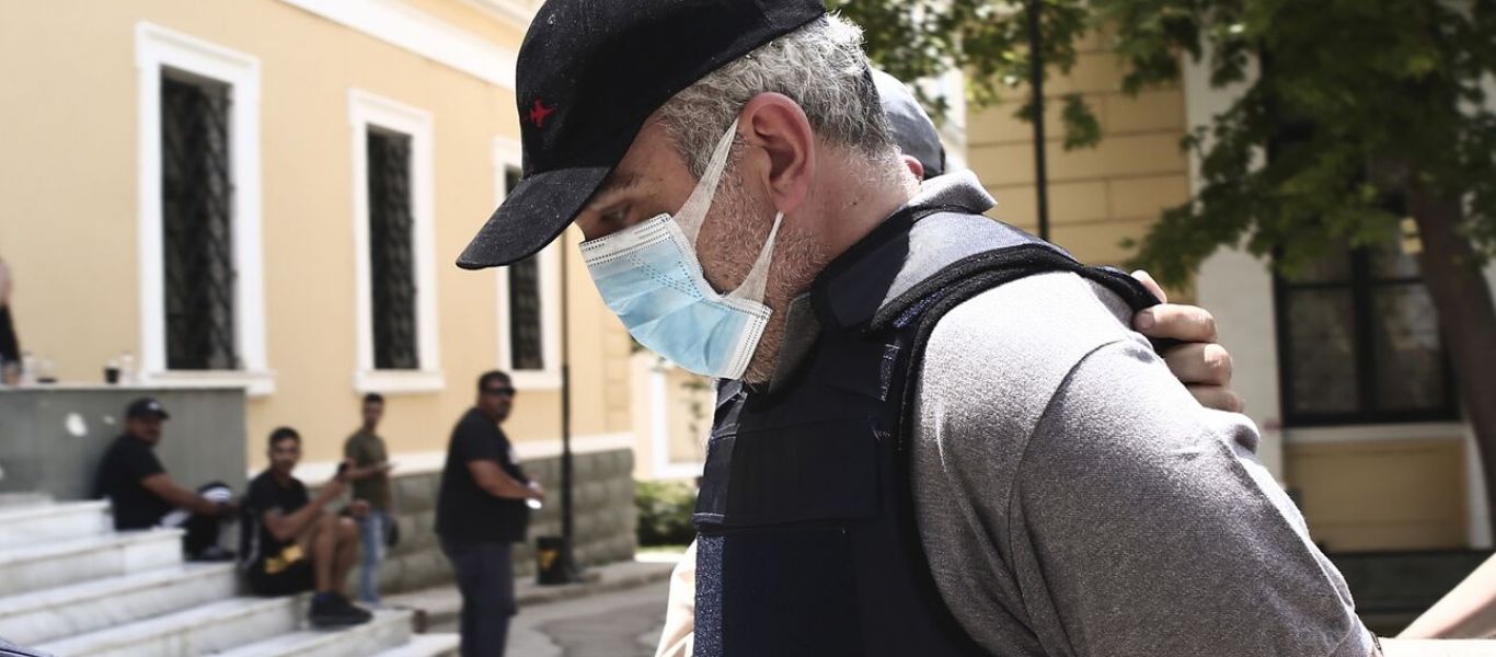 Δίκη ψευτογιατρού: Ξεκινούν οι καταθέσεις συγγενών θυμάτων – Παραμένει στον Ευαγγελισμό με κορωνοϊό ο «ψευτογιατρός»