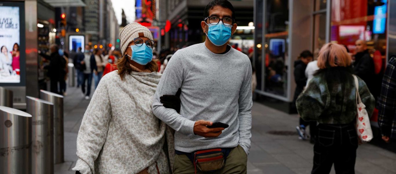 Γαλλία: Επανέρχεται η μάσκα στους εξωτερικούς χώρους στο Παρίσι