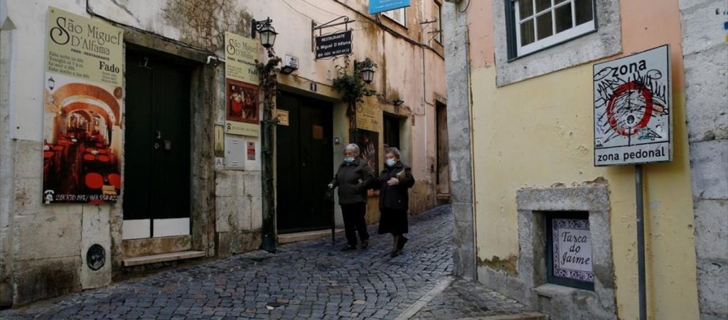 Πολλοί Πορτογάλοι καλωσορίζουν το  νέο lockdown