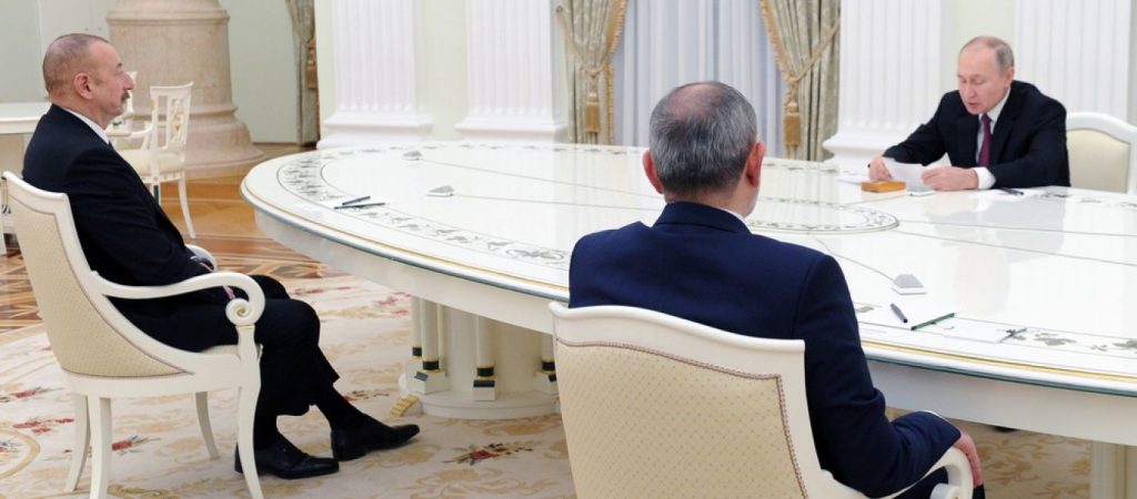 Στο ίδιο τραπέζι Αρμενία και Αζερμπαϊτζάν υπό την εποπτεία  του Βλαντιμίρ Πούτιν