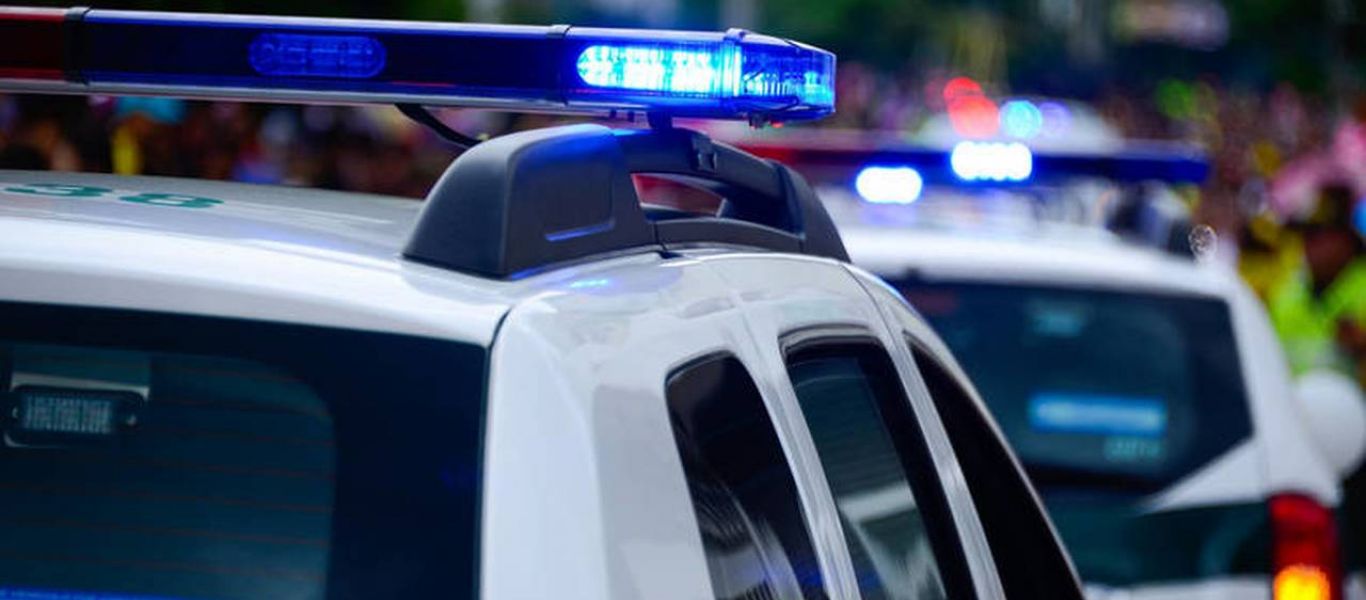 Τύρναβος: Δράστες διαρρήξεων εμβόλισαν όχημα της Ασφάλειας – Ο οδηγός επιχείρησε να παρασύρει κι έναν αστυνομικό