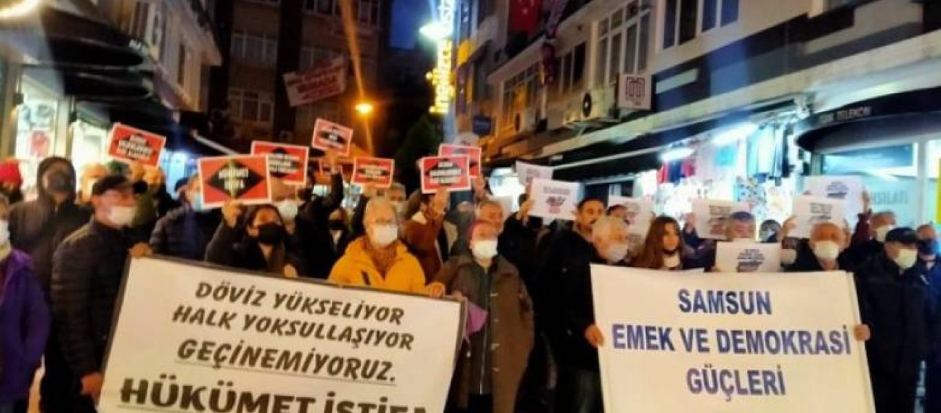 Τουρκία: Στους δρόμους οι πολίτες σε πολλές πόλεις της χώρας – Ζητούν την παραίτηση Ερντογάν