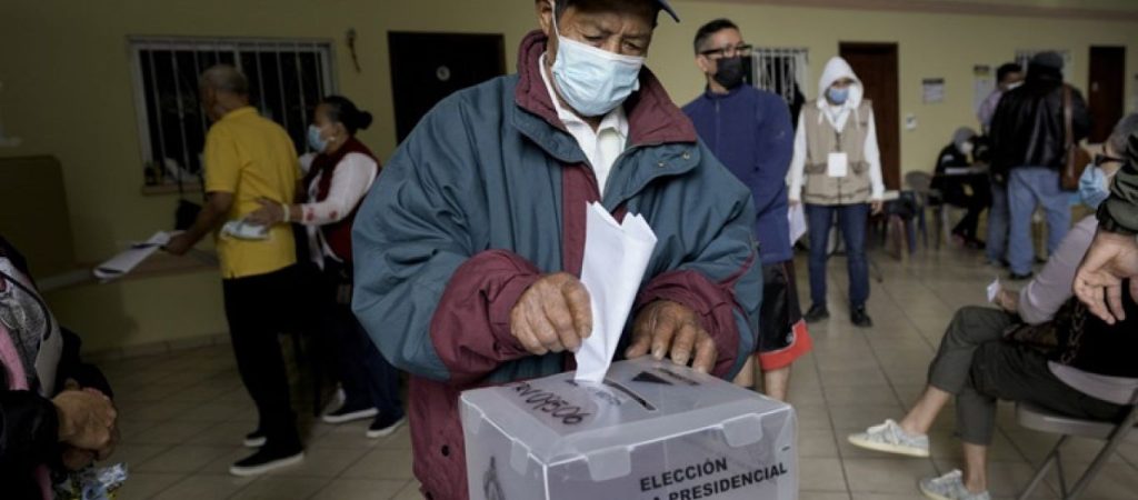 Ονδούρα: Έκλεισαν με μαζική συμμετοχή οι κάλπες για τις προεδρικές εκλογές