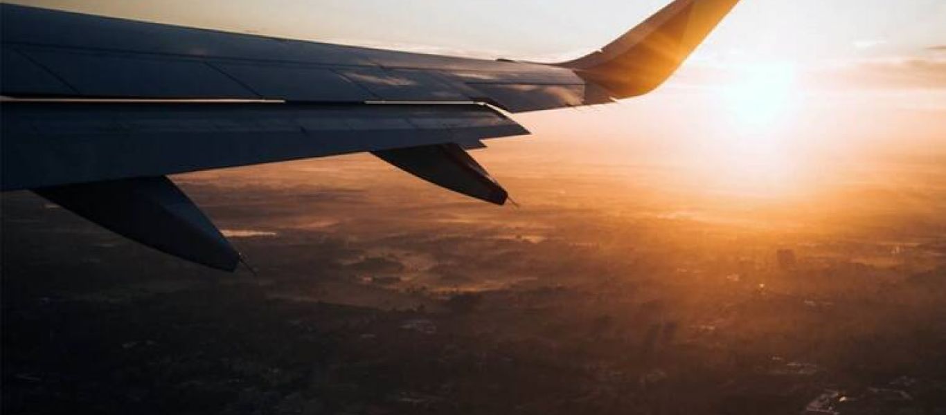 Απρόοπτα εν πτήσει: Η απατημένη γυναίκα που έκανε ένα αεροπλάνο να κάνει αναγκαστική προσγείωση