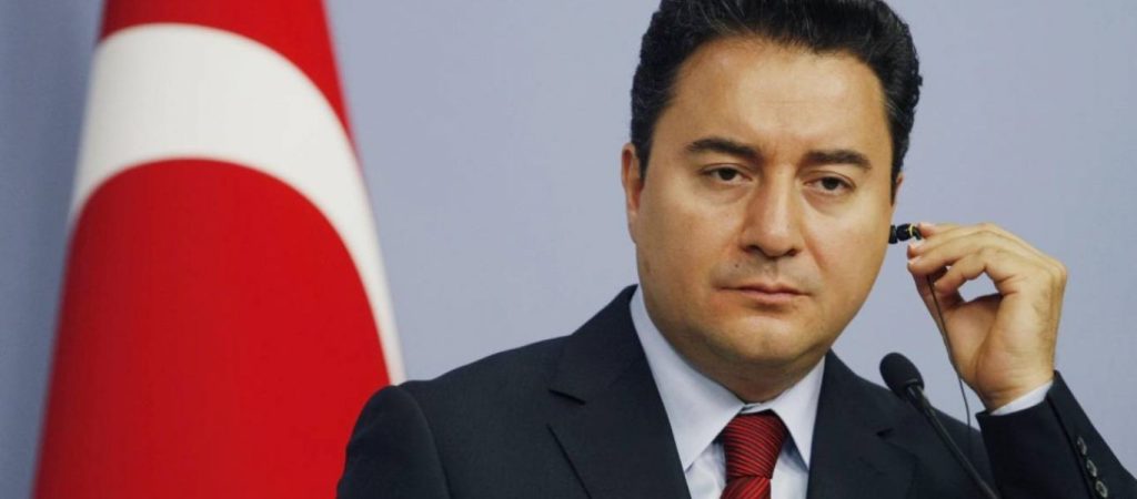 Α.Μπαμπατζάν: «Ο Ν.Μπαχτσελί είναι σαν ένας διορισμένος από το κράτος αξιωματούχος που ηγείται της κυβέρνησης»