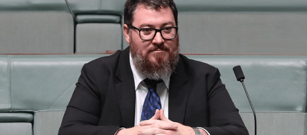 G.Christensen: «Χρησιμοποιούν το φόβο για να εξοστρακίσουν τους ανεμβολίαστους -Ούτε οι Χίτλερ-Στάλιν δεν έκαναν τέτοια»