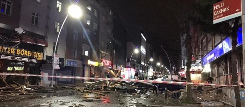 Τουρκία: Τέσσερις νεκροί – 19 τραυματίες από τους θυελλώδεις ανέμους στην Κωνσταντινούπολη (βίντεο)