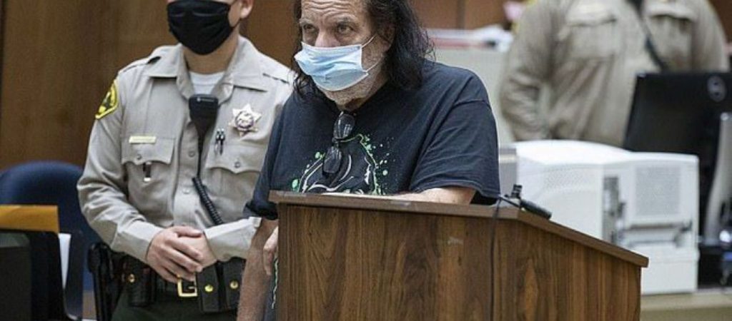 Ρον Τζέρεμι: Ο πορνοσταρ που αντιμετωπίζει ποινή φυλάκισης 330 χρόνια
