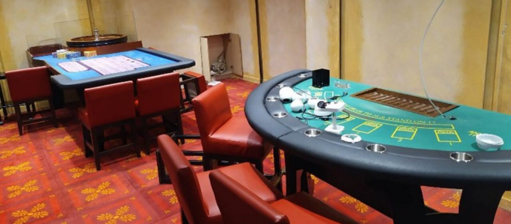 Καλλιθέα: Επιχείρηση της ΕΛ.ΑΣ. σε παράνομο καζίνο – 40 προσαγωγές