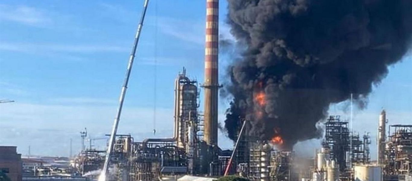 Ιταλία: «Συναγερμός» στην Τοσκάνη – Έκρηξη σε διυλιστήριο (βίντεο)
