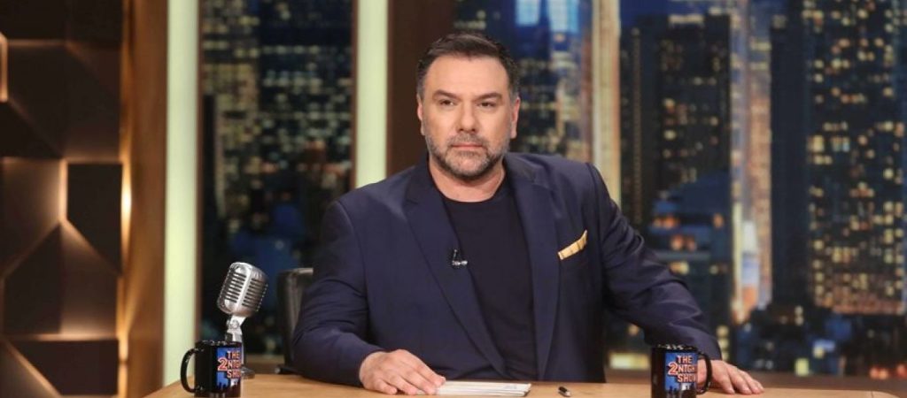 Ο Γρηγόρης Αρναούτογλου έκανε εκπομπή από το σπίτι του λόγω κορωνοϊού (βίντεο)