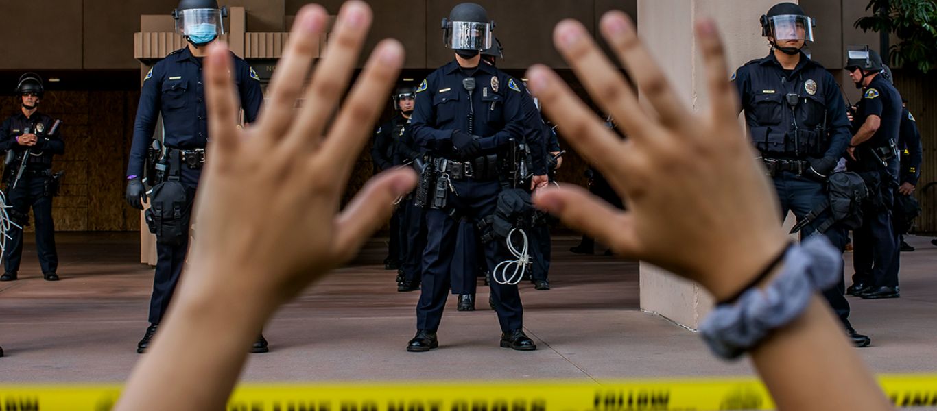 ΗΠΑ: Αστυνομικός σκότωσε άνθρωπο σε αναπηρικό αμαξίδιο – Θεωρήθηκε ύποπτος για κλοπή (βίντεο)