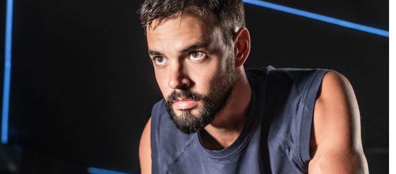 Ρένος Ρώτας: «Υπήρξα μαθητής του Δημήτρη Λιγνάδη – Νιώθω αφελής γιατί συνεργάστηκα μαζί του δυο φορές»