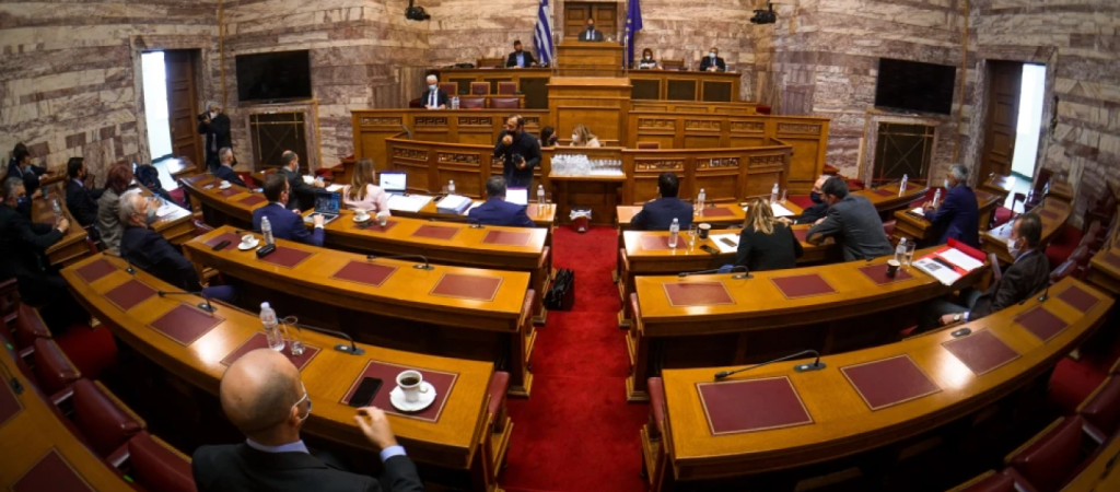 Γ.Τσίπρας σε εξεταταστική για «Λίστα Πέτσα»: «Ήρθε και η καντίνα» – ΝΔ: «Ντροπή»