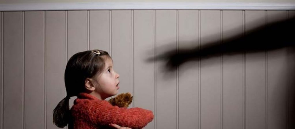 Ηράκλειο: Κοριτσάκι βρέθηκε παρατημένο μέσα σε χαρτόκουτο