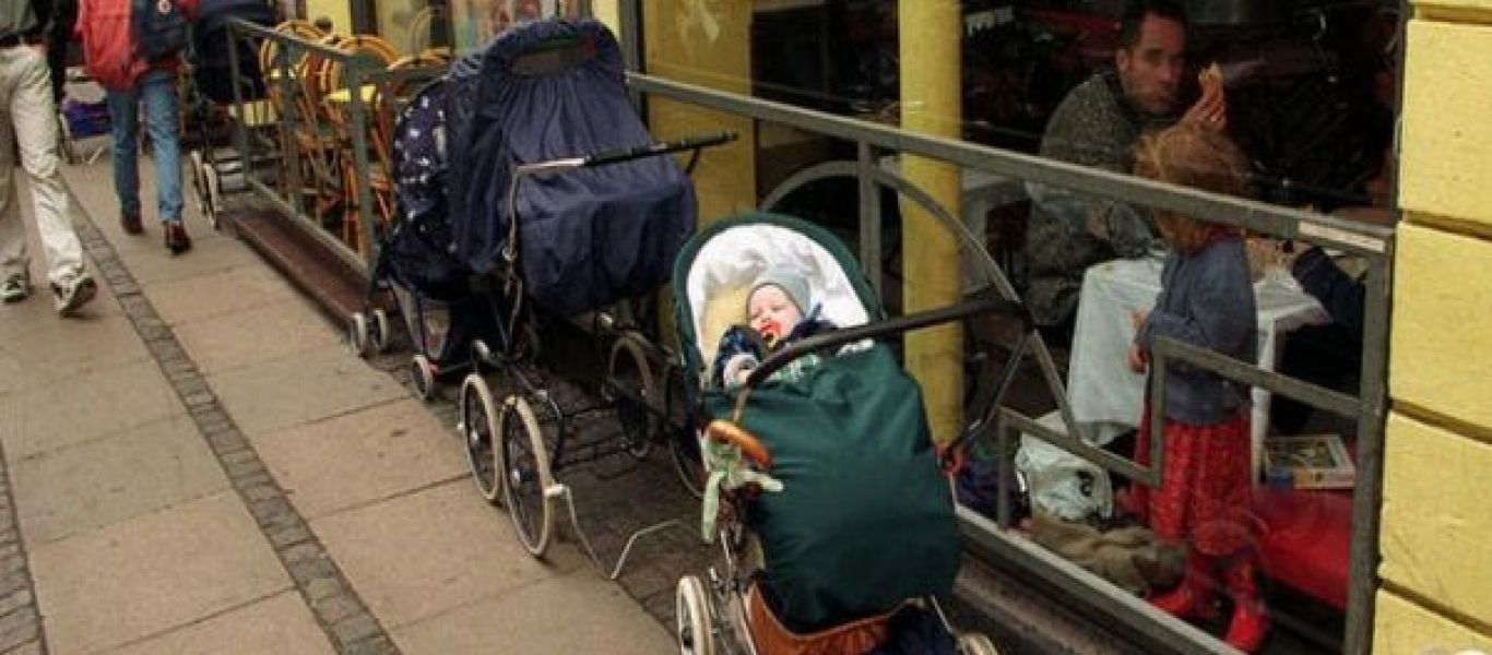 Αυτό το ήξερες; – Γιατί οι Βόρειοι αφήνουν τα καρότσια με τα μωρά έξω στο πολικό κρύο;